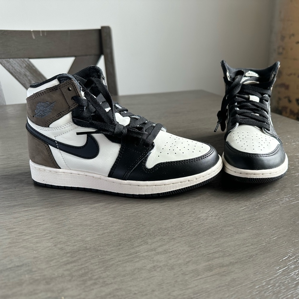 Jordan 1 dark mocha